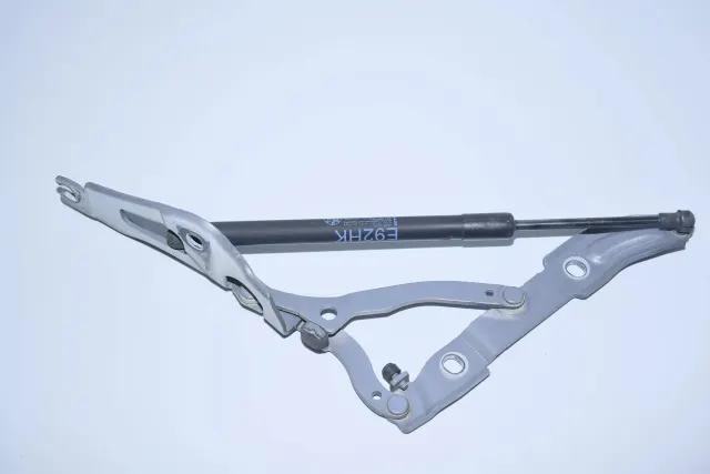 Right Side Bootlid Hinge
