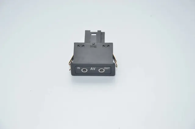 USB/AUX-In Socket Port