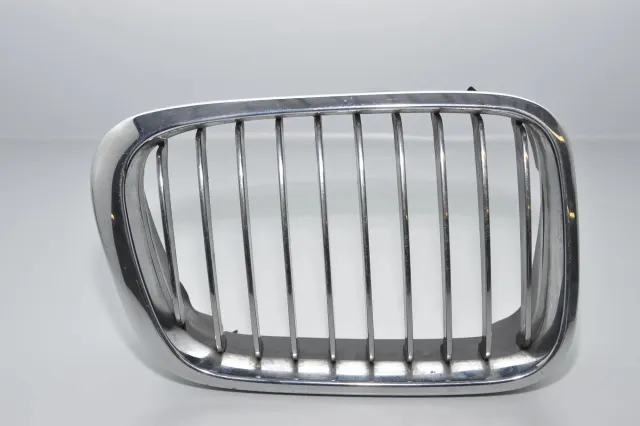 Front Right Grill