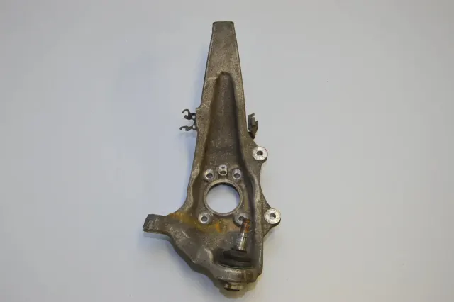 Front Right Wheel Hub