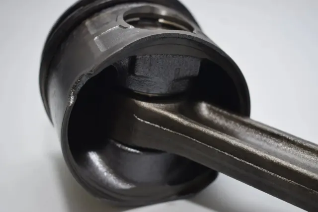 Piston