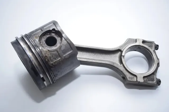Piston
