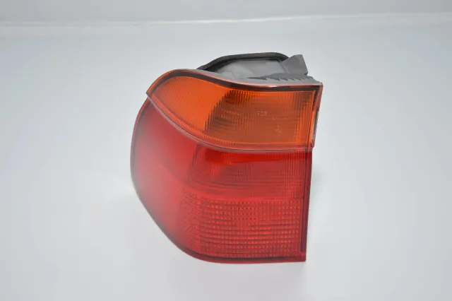 Rear Left Tail Light