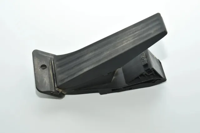Throttle Pedal