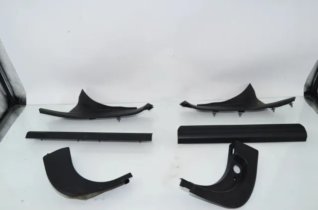 Front Right Interior Step Trim