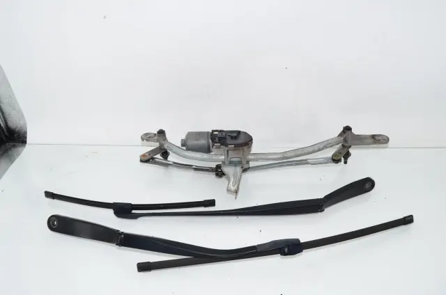 Front Windshield Wiper Mechanism