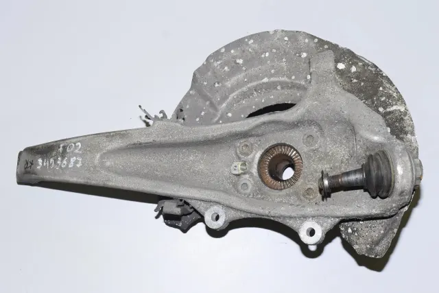 Front Left Wheel Hub