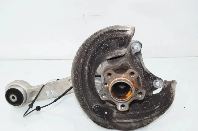 Front Left Wheel Hub