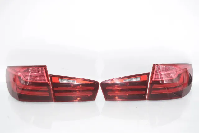 Rear Tail Light Set