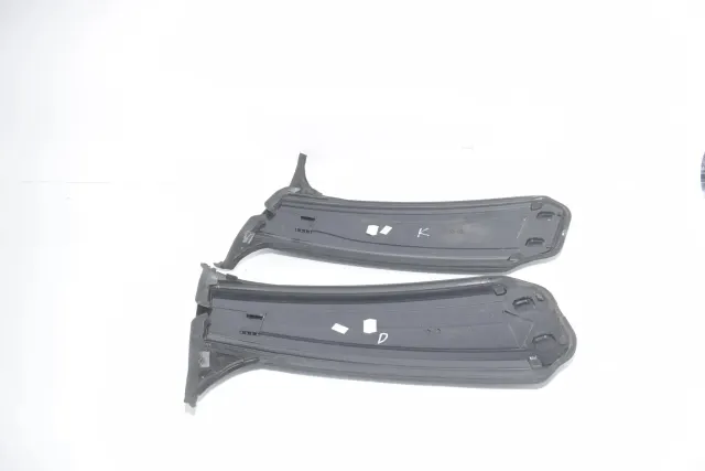 Front Right Door Vertical Trim