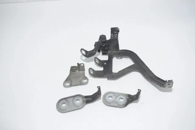 Front Left Fender Holder