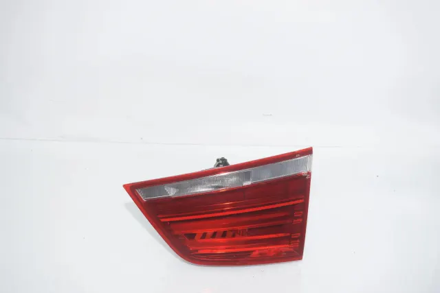 Right Side Tailgate Tail Light