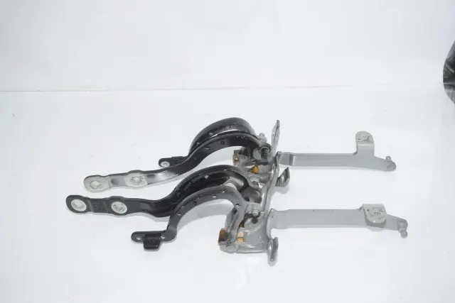 Left Side Bootlid Hinge