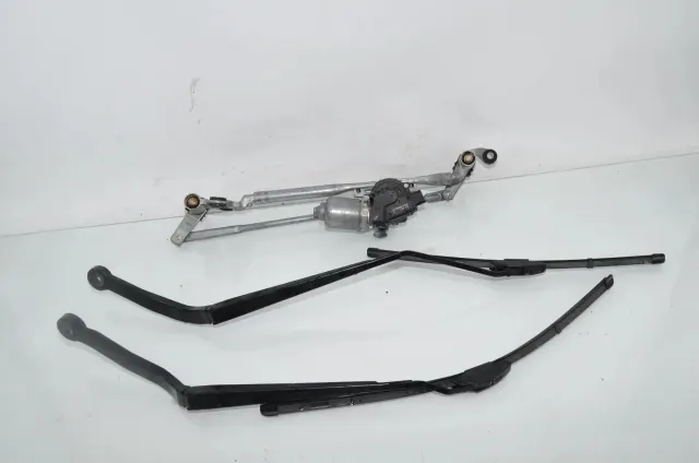 Front Windshield Wiper Mechanism