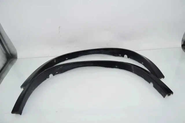 Rear Right Fender Arch Trim