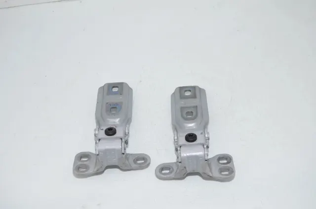 Left Side Bootlid Hinge