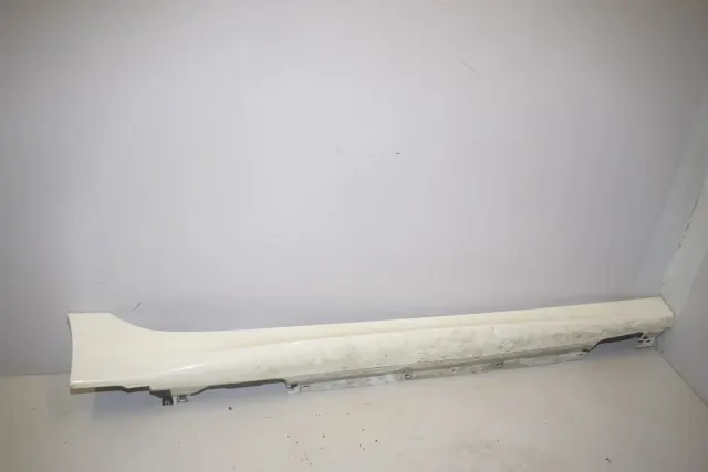 Right Side Plastic Sideskirt Cover