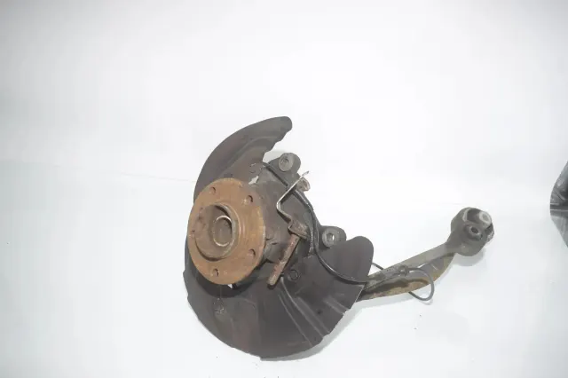 Front Left Wheel Hub