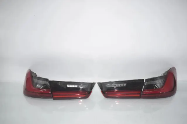 Rear Tail Light Set