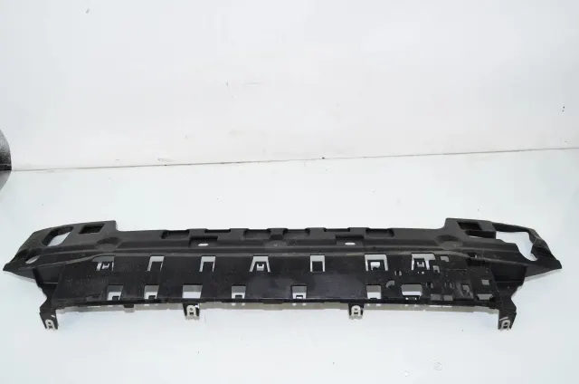 Rear Bumper Middle Bracket