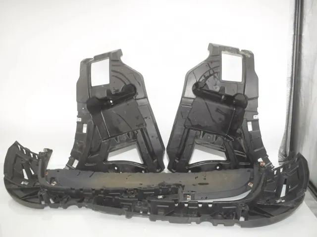 Rear Right Bumper Bracket