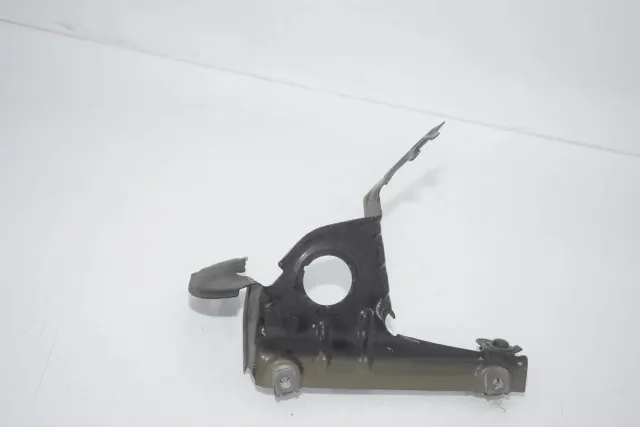 Front Right Fender Holder