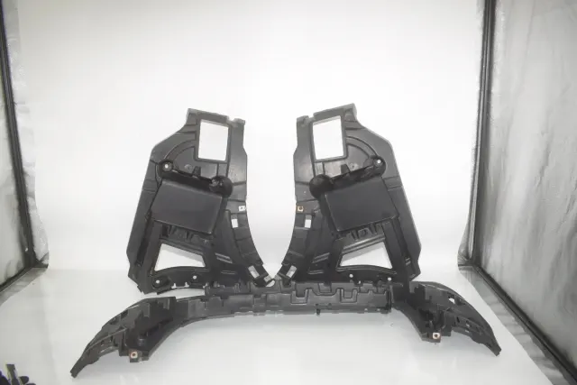 Rear Right Bumper Bracket