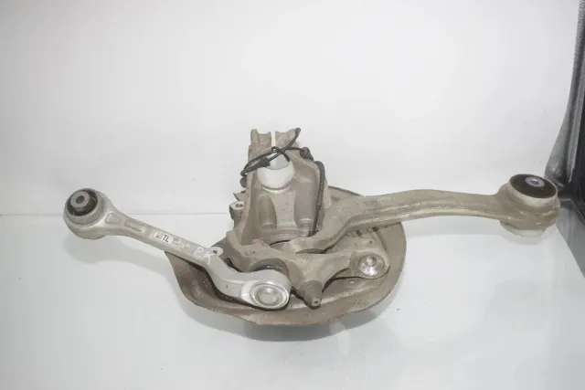 Front Left Wheel Hub