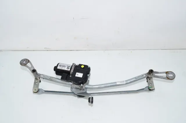 Front Windshield Wiper Mechanism
