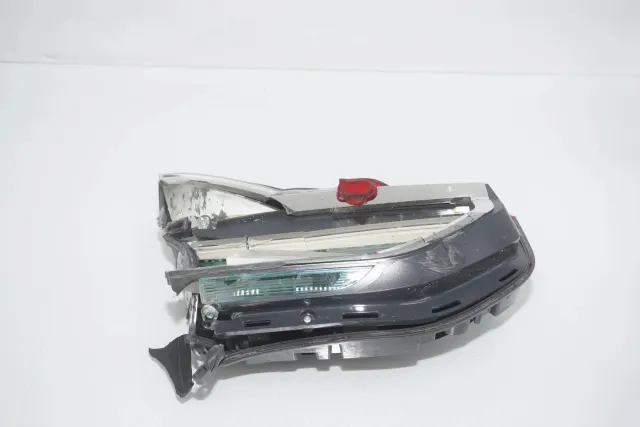 Left Side Tailgate Tail Light