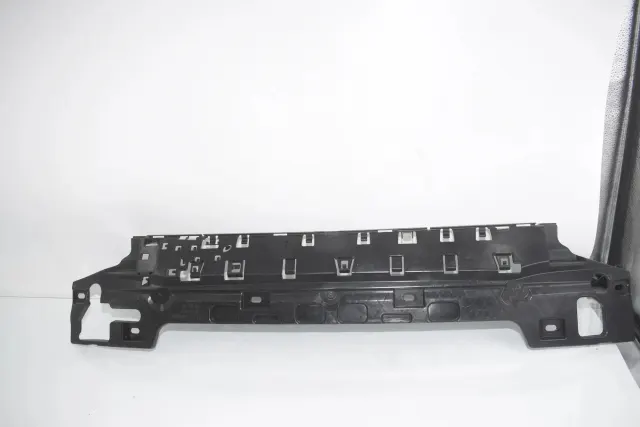 Rear Bumper Middle Bracket