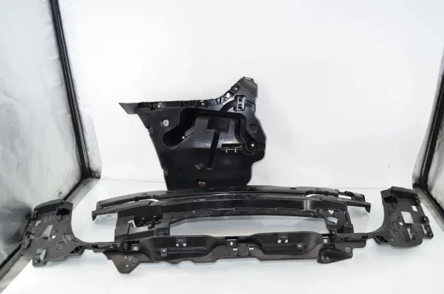 Rear Bumper Middle Bracket