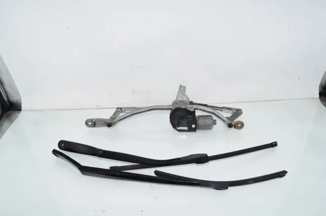Front Windshield Wiper Mechanism