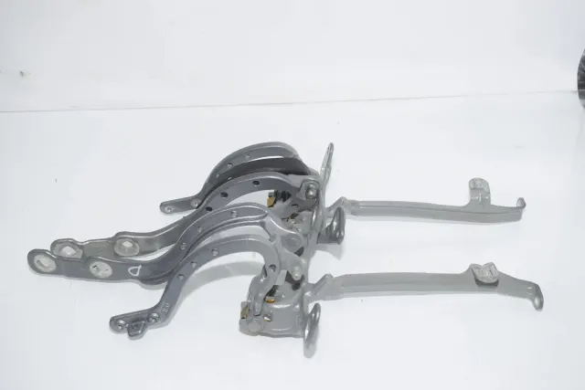 Left Side Bootlid Hinge