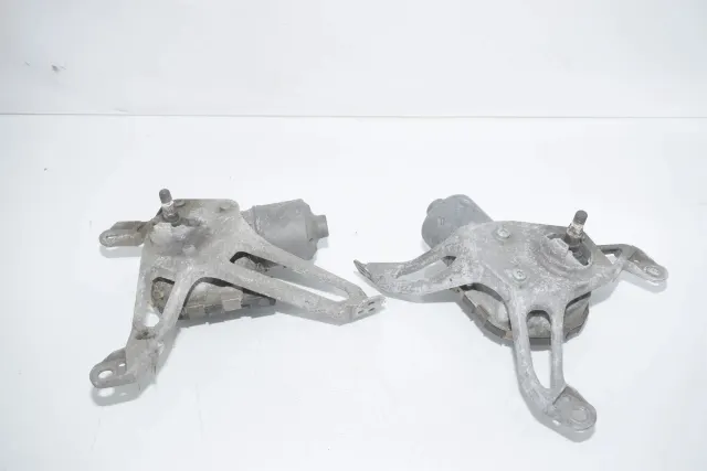 Front Windshield Wiper Mechanism