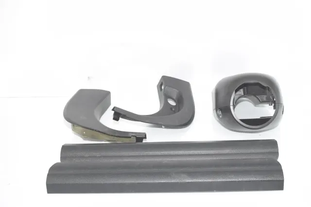 Front Right Interior Step Trim