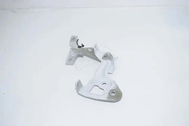 Front Right Fender Holder
