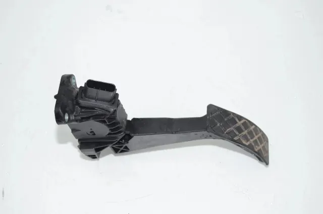 Throttle Pedal