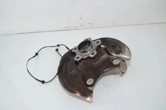 Front Left Wheel Hub