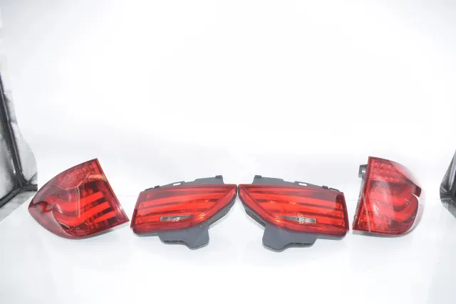 Rear Tail Light Set