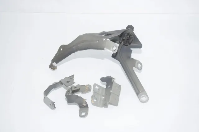 Front Left Fender Holder