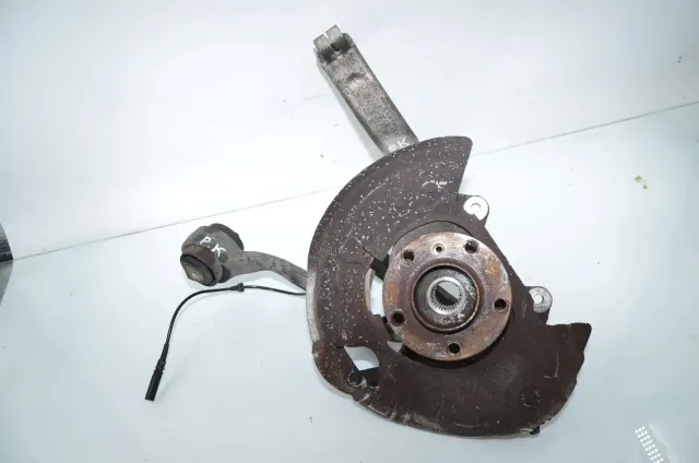 Front Left Wheel Hub