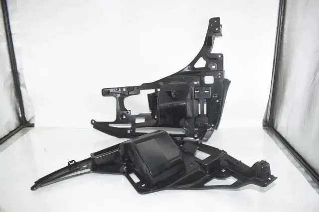 Rear Right Bumper Bracket