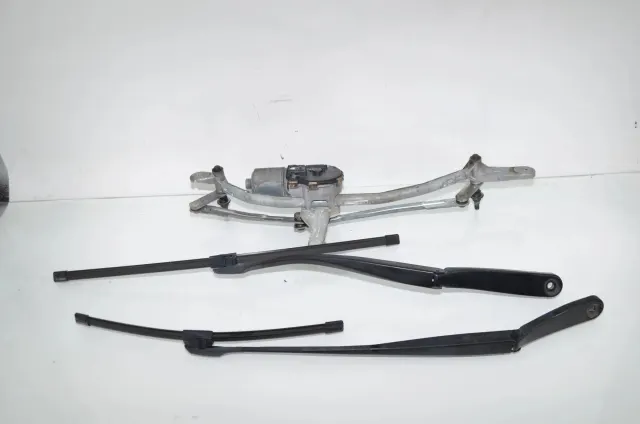 Front Windshield Wiper Mechanism