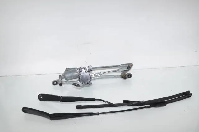 Front Windshield Wiper Mechanism