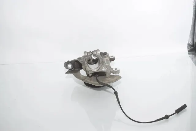 Front Left Wheel Hub