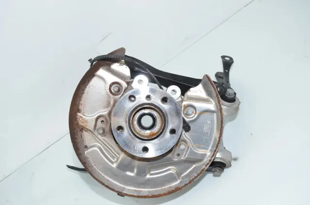 Rear Left Wheel Hub Spindle