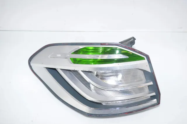 Rear Left Tail Light