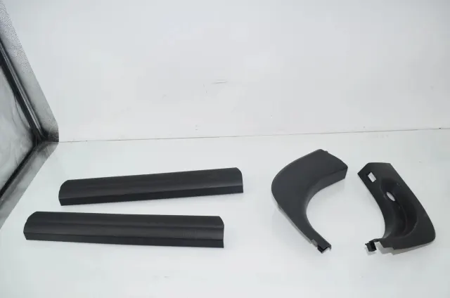 Front Right Sill Trim