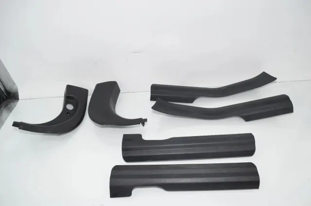 Front Right Sill Trim